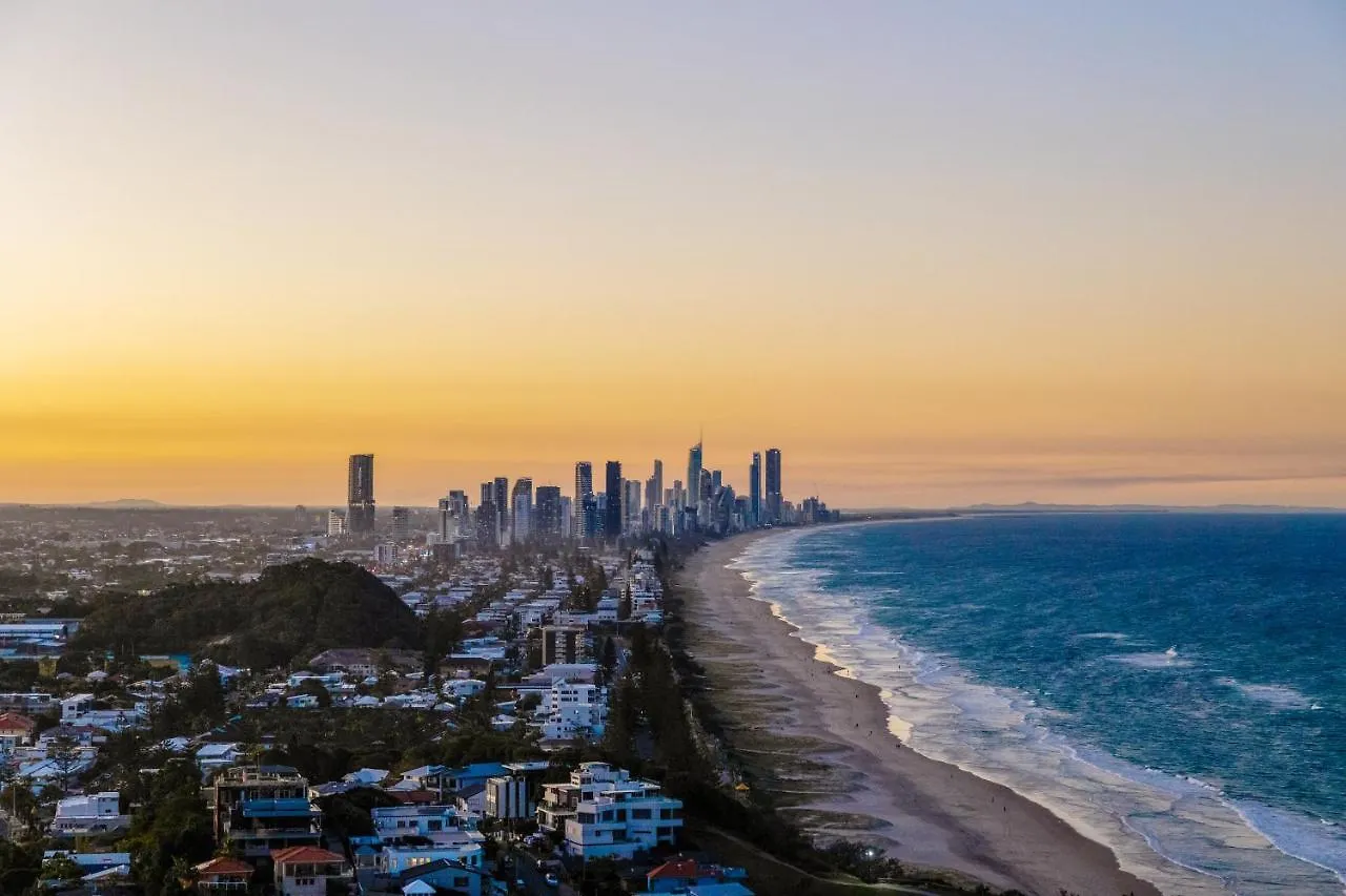 Burleigh Surf Apartments Gold Coast 4*,  Australia