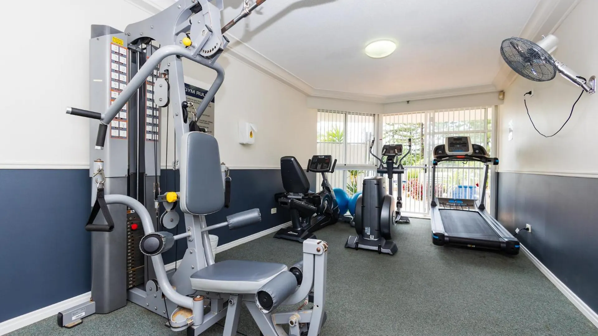 Aparthotel Burleigh Surf Apartments Gold Coast