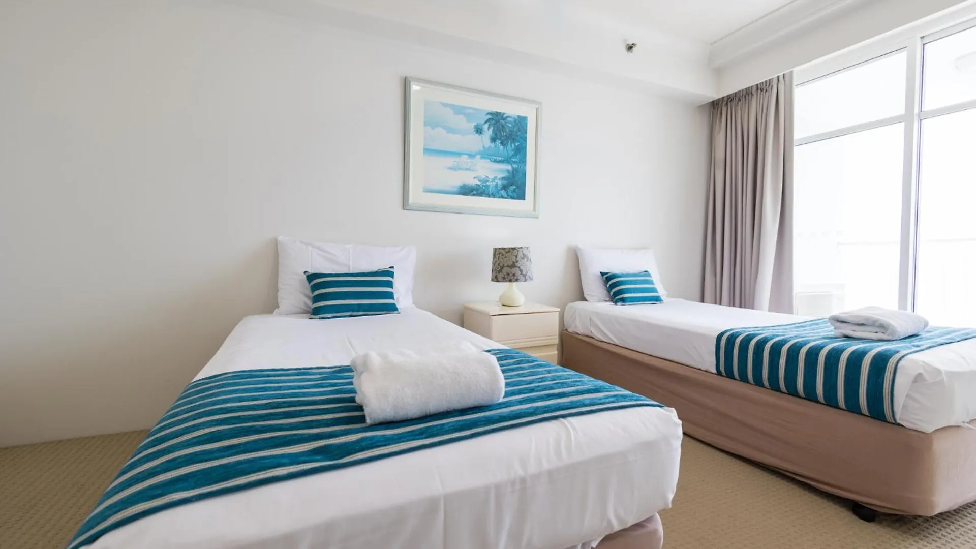 Burleigh Surf Apartments Gold Coast