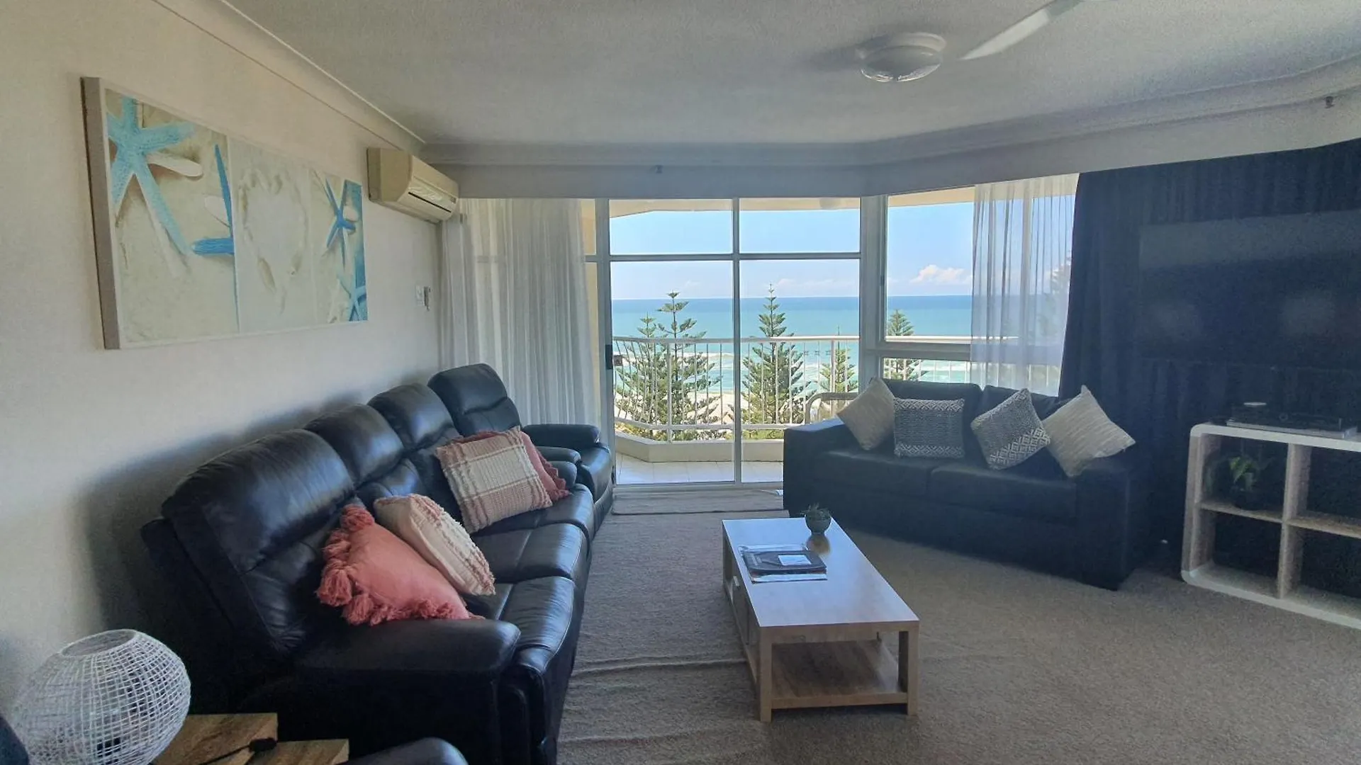 Aparthotel Burleigh Surf Apartments Gold Coast