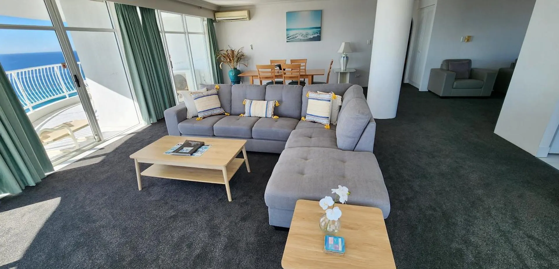 Burleigh Surf Apartments Gold Coast