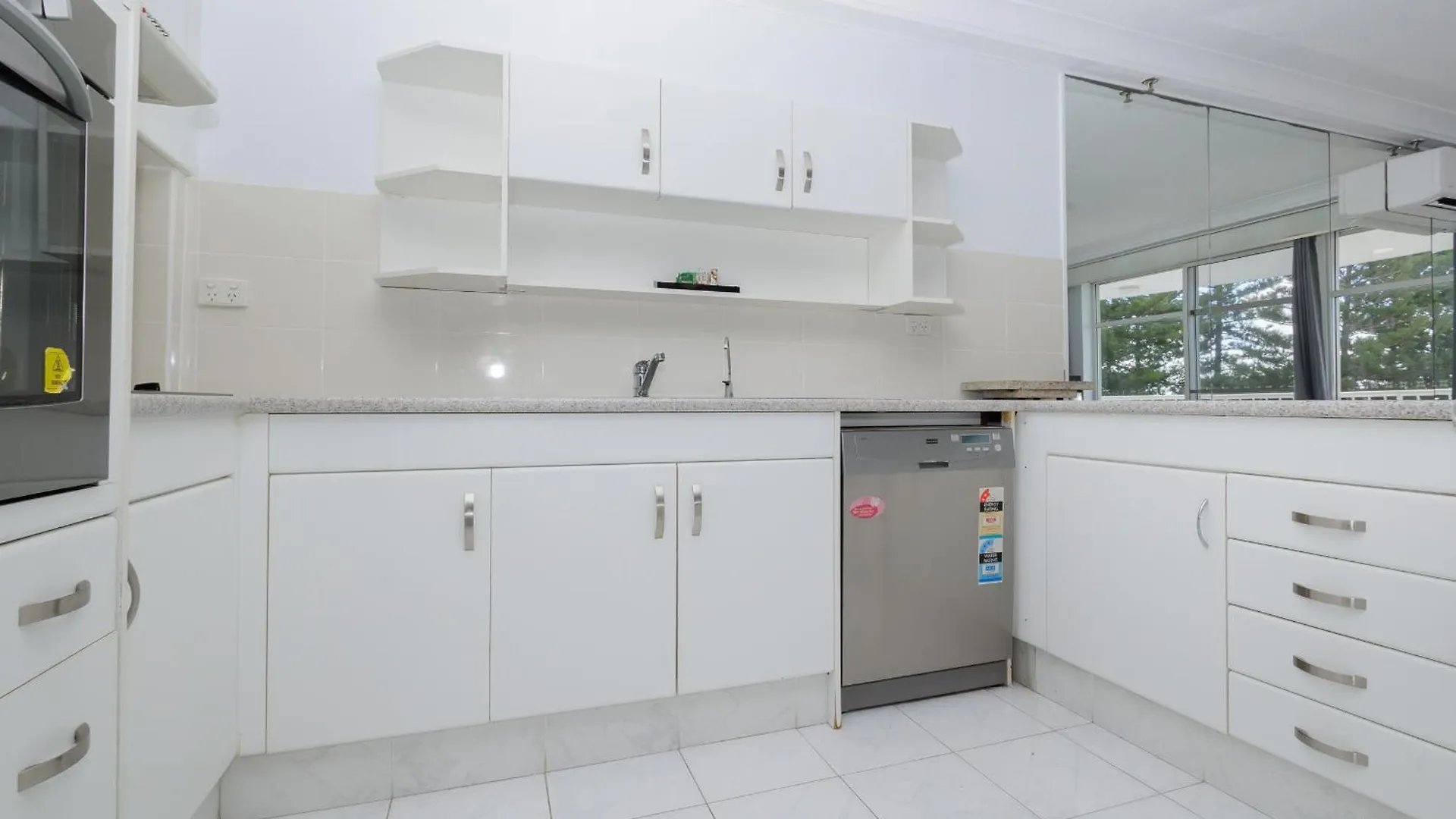 **** Aparthotel Burleigh Surf Apartments Gold Coast Australia