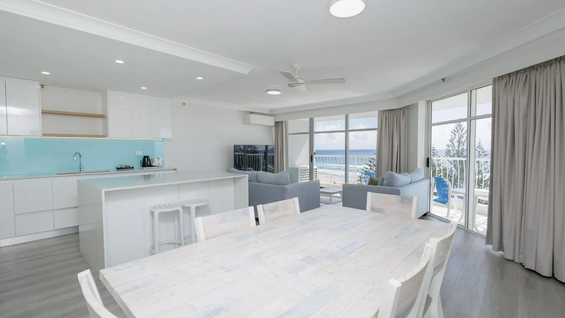 Burleigh Surf Apartments Gold Coast Australia