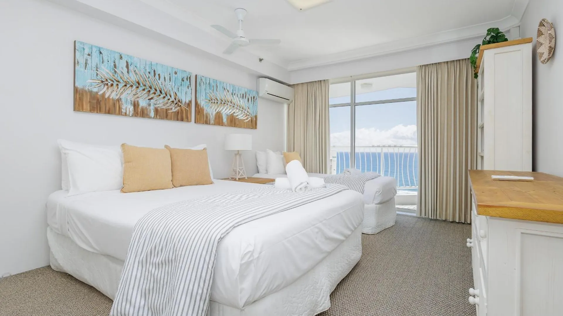 **** Aparthotel Burleigh Surf Apartments Gold Coast Australia