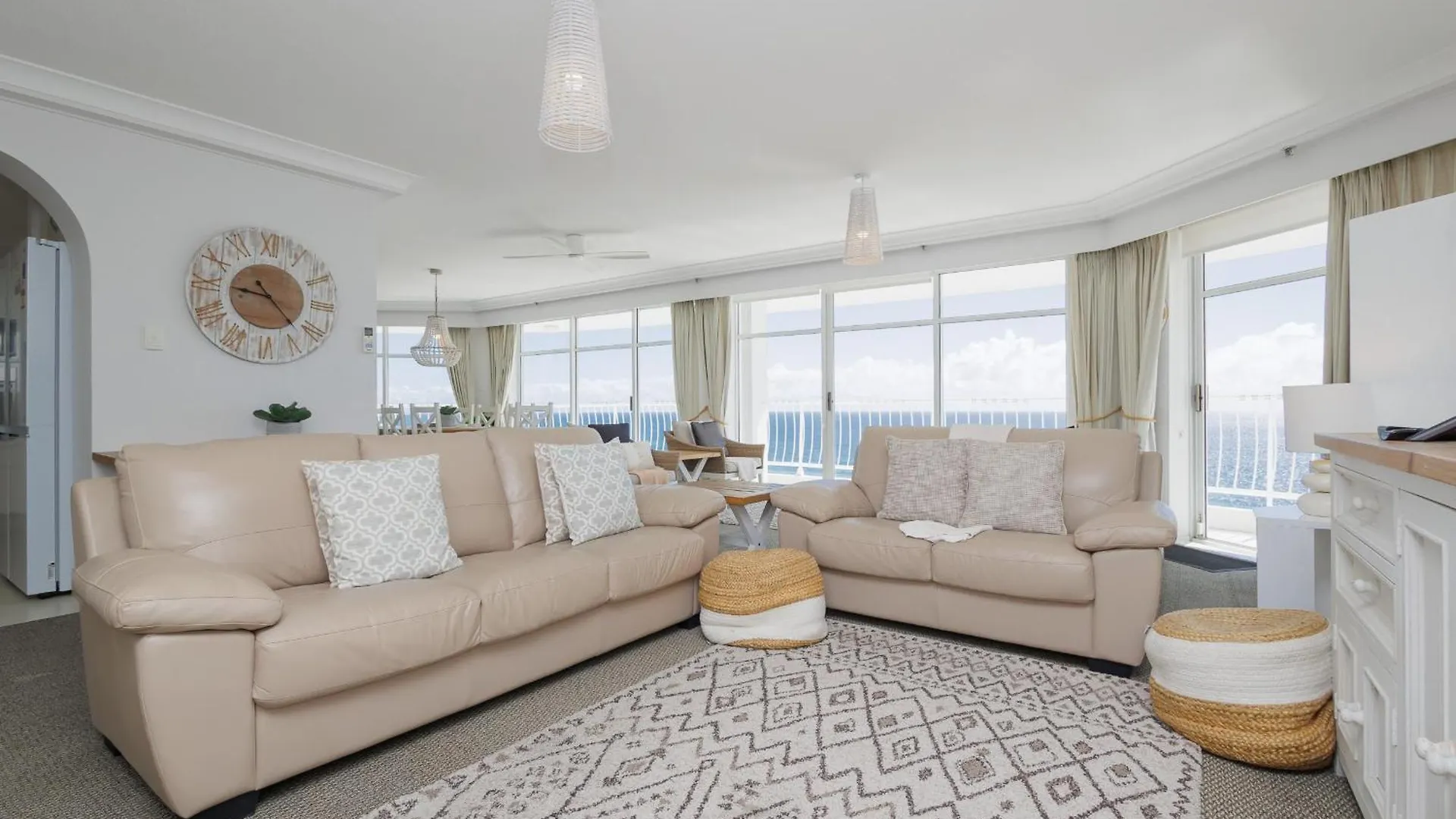 Burleigh Surf Apartments Gold Coast Aparthotel