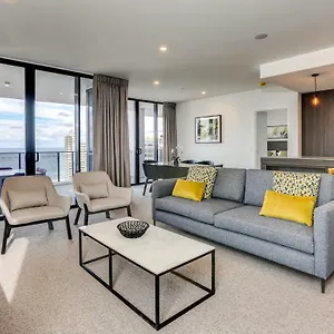 Апарт-отель Qube Broadbeach