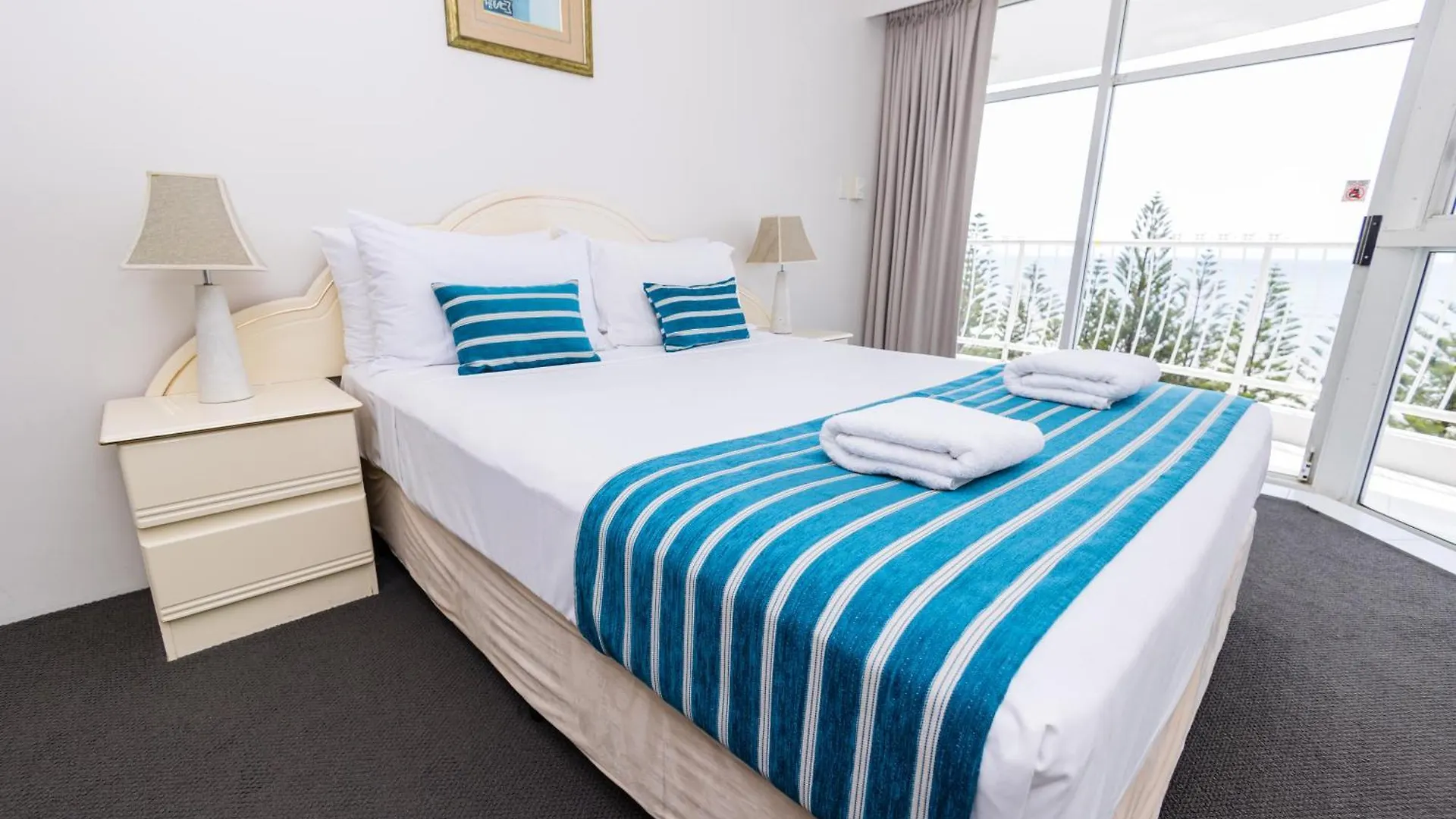 Lejlighedshotel Burleigh Surf Apartments Gold Coast